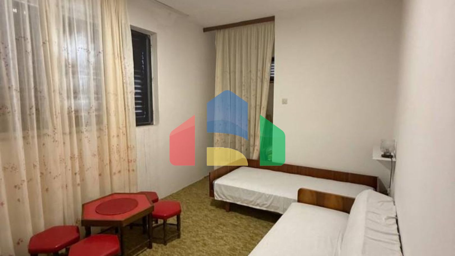 Легальный дом в Утехе  70 м2 плюс две террасы по 15 м2.