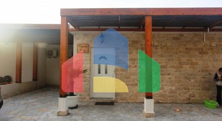 House with pool on the first line