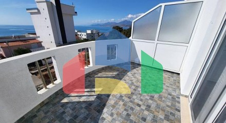 Spacious house in Utjeha with panoramic sea views