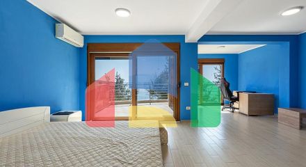 Просторный дом в Утехе с панорамным видом на море