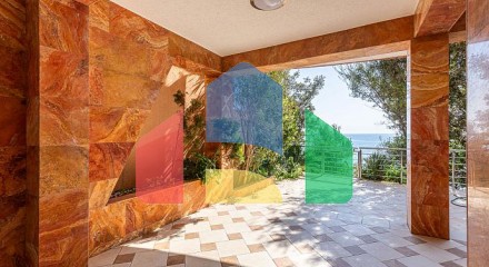Spacious house in Utjeha with panoramic sea views