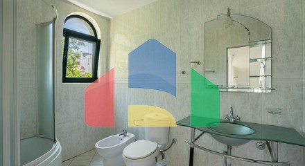 Luxury villa for sale near Utjeha