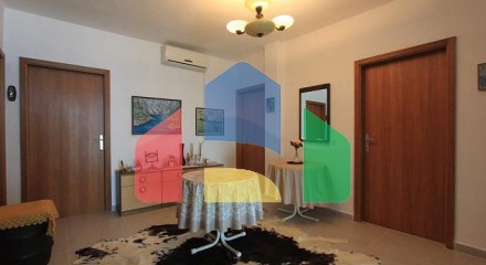 A spacious house with a large yard in Zelenika