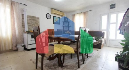 House with two bedrooms and sea views in Zelenika