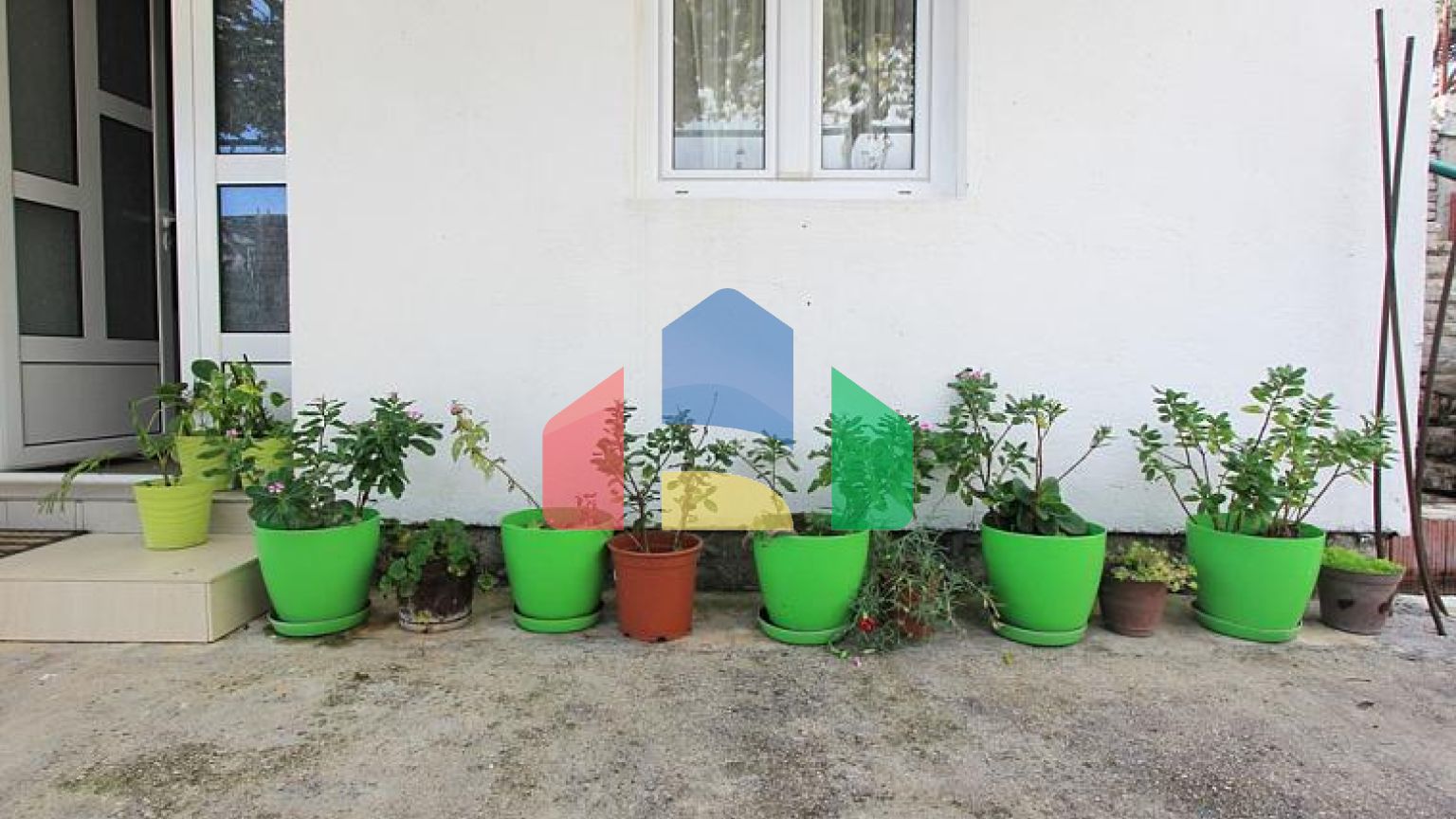 Дом с двумя спальными комнатами и видом на море в Зеленике