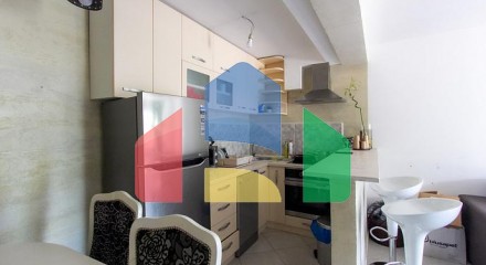 Two-storey house with 6 bedrooms in Herceg Novi, Zelenika