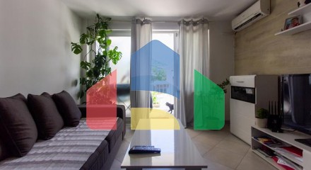 Two-storey house with 6 bedrooms in Herceg Novi, Zelenika