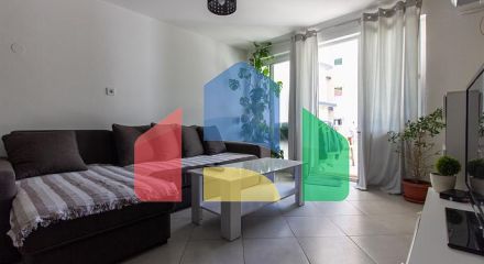 Двухэтажный дом на 6 спальных комнат в Херцег Нови, Зеленика