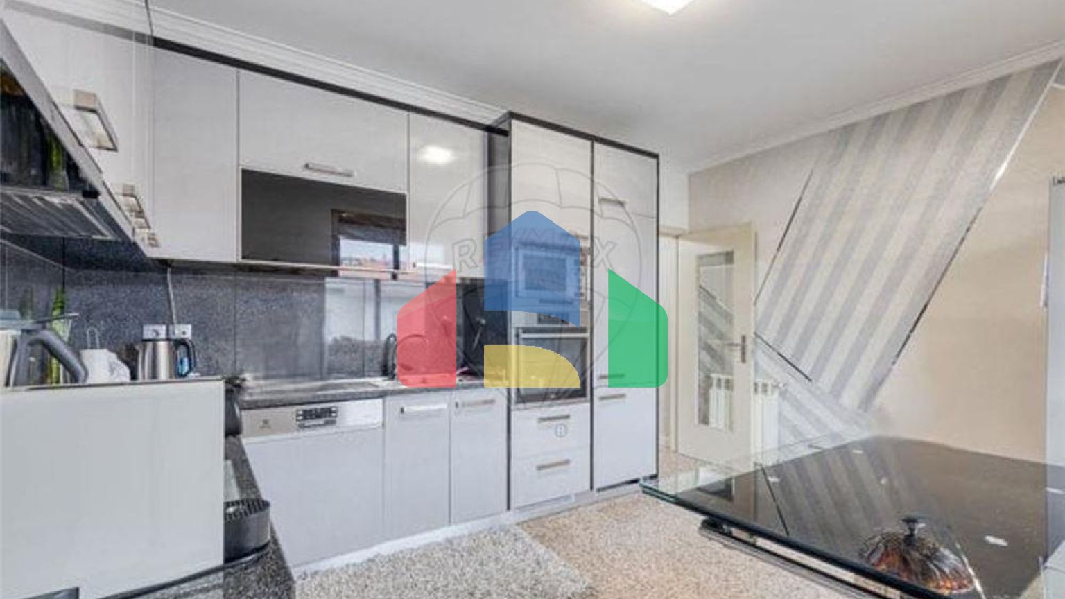 Residential - Condo/Apartment - T4 - Ermesinde, Valongo - PT