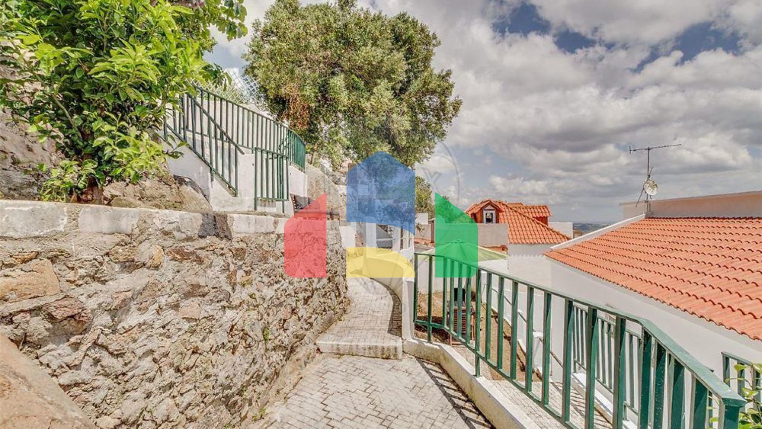 Residential - Single Family Home - T3 - Loures, Loures - PT