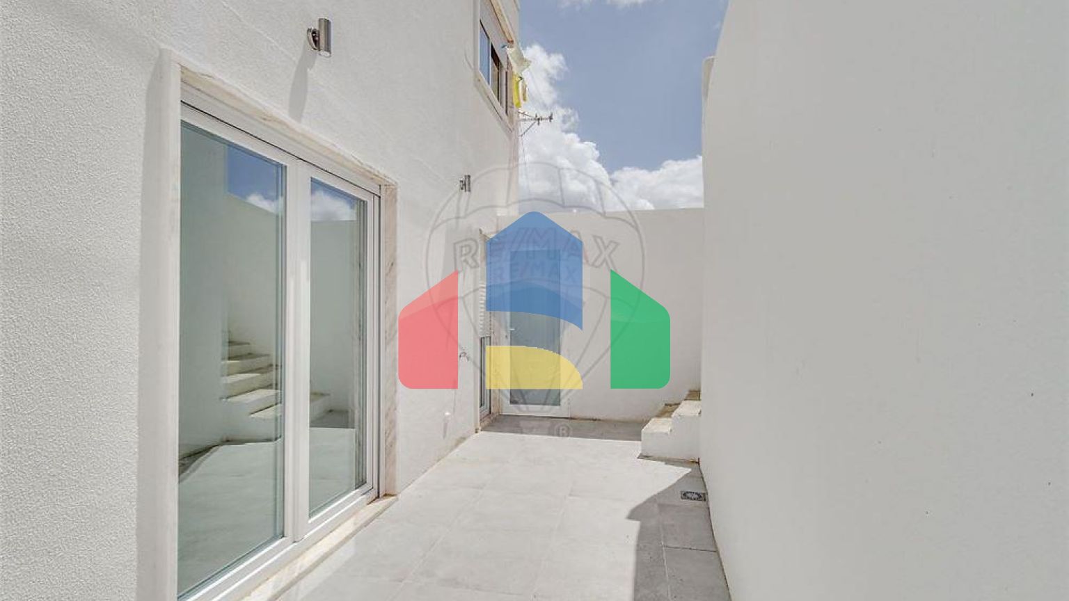 Residential - Single Family Home - T3 - Loures, Loures - PT