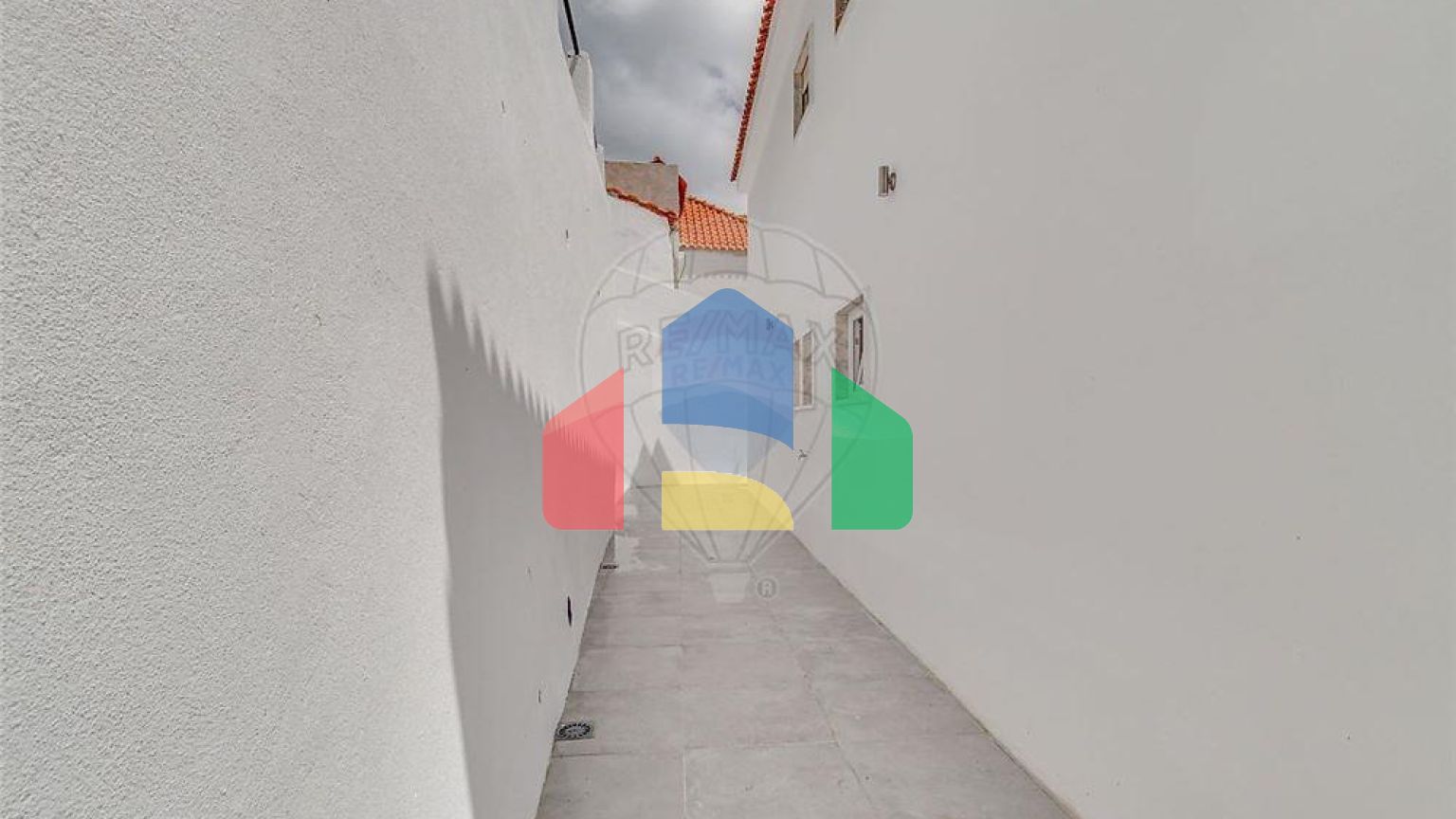 Residential - Single Family Home - T3 - Loures, Loures - PT