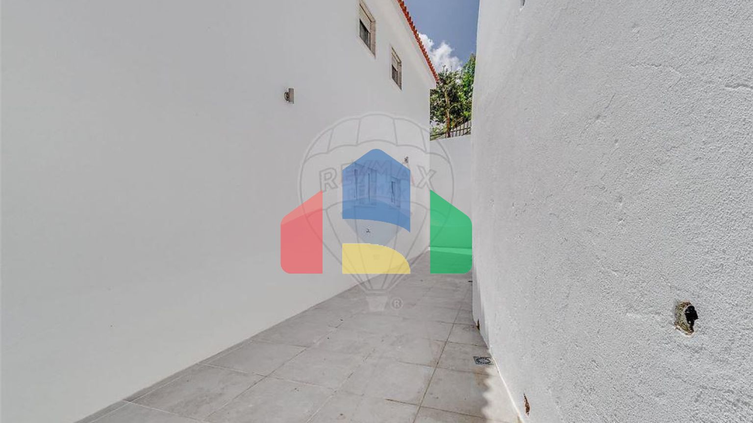 Residential - Single Family Home - T3 - Loures, Loures - PT