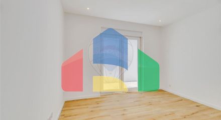 Residential - Single Family Home - T3 - Loures, Loures - PT