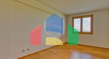 Residential - Condo/Apartment - T3 - Loures, Loures - PT Residential - Condo/Apartment - T3 - Loures, Loures - PT