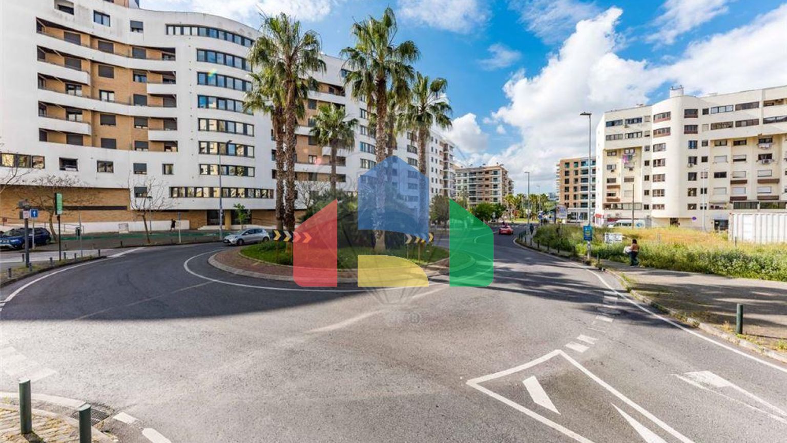 Residential - Condo/Apartment - T1 - Loures, Loures - PT