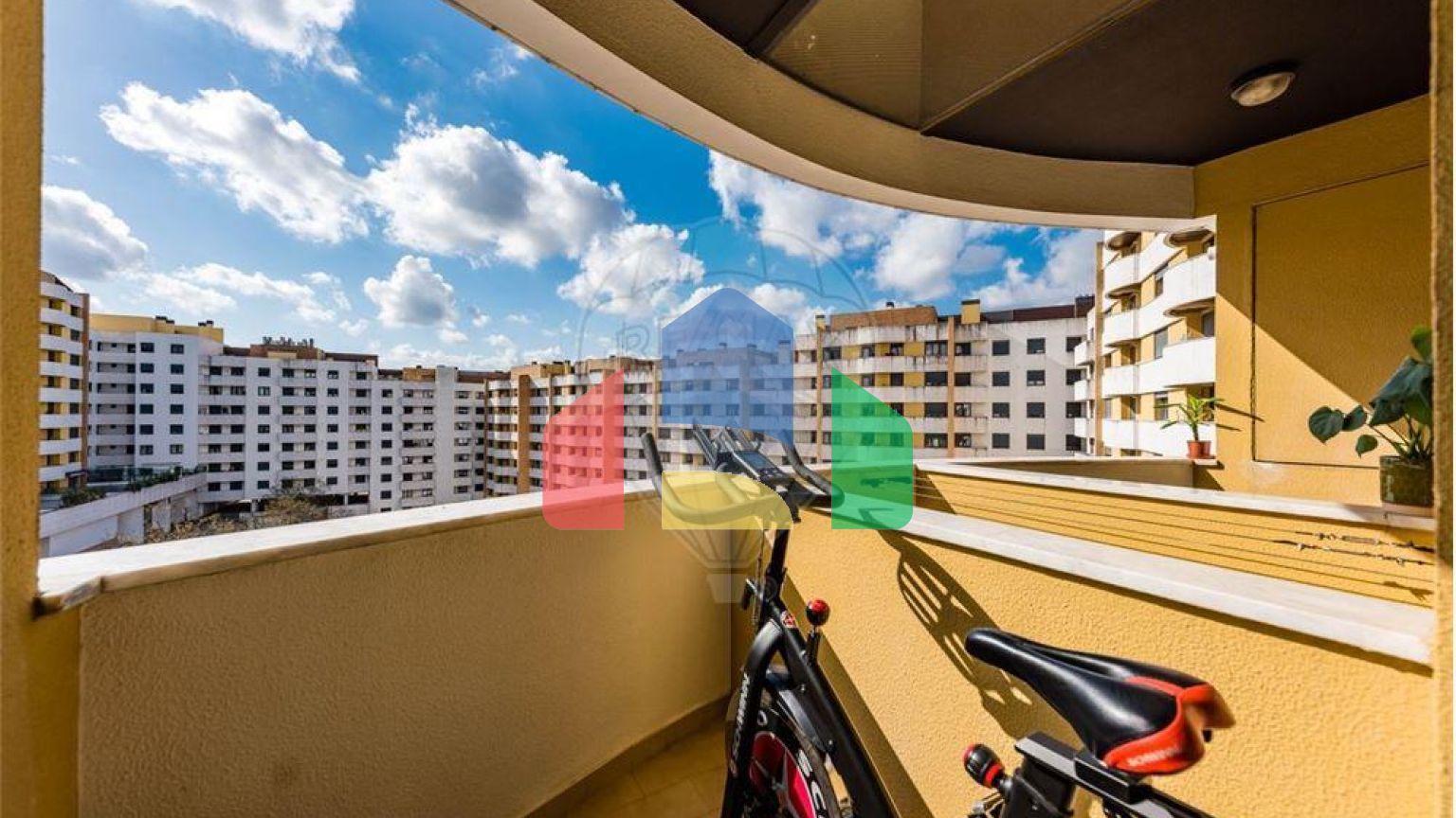 Residential - Condo/Apartment - T1 - Loures, Loures - PT