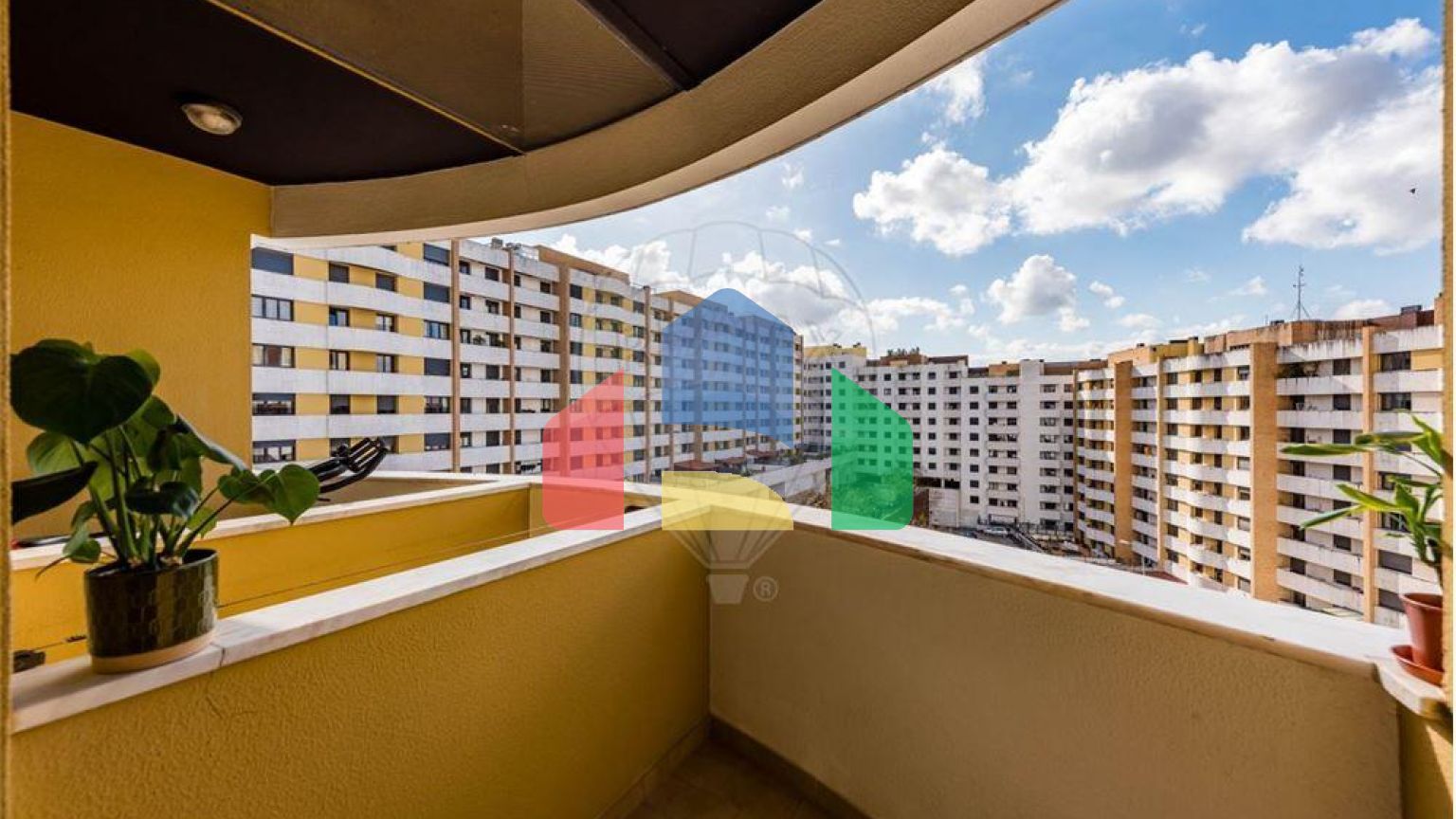 Residential - Condo/Apartment - T1 - Loures, Loures - PT