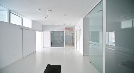 Commercial - Commercial/Retail - Loures, Loures - PT