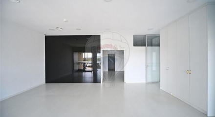 Commercial - Commercial/Retail - Loures, Loures - PT