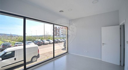 Commercial - Commercial/Retail - Loures, Loures - PT