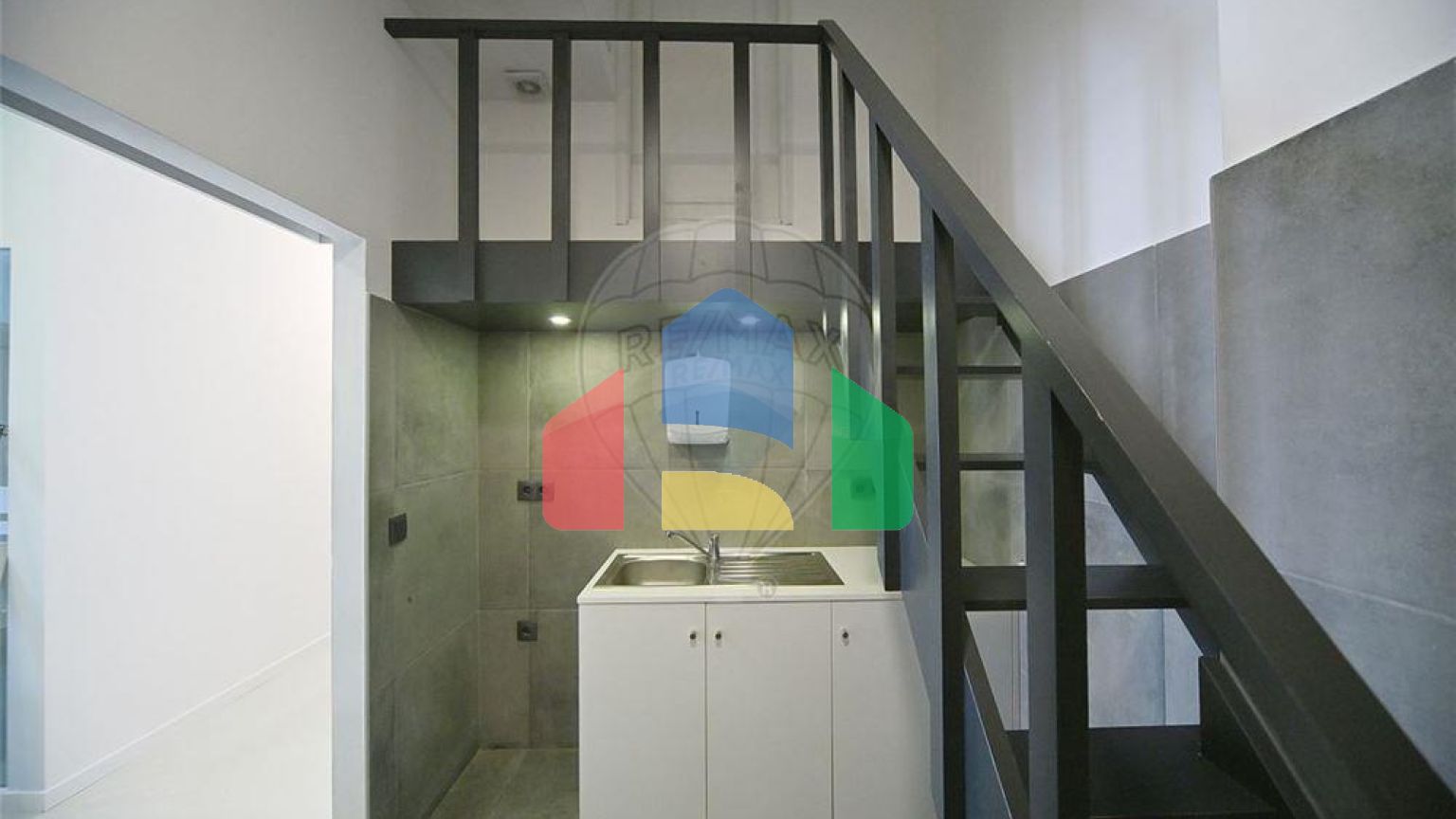 Commercial - Commercial/Retail - Loures, Loures - PT