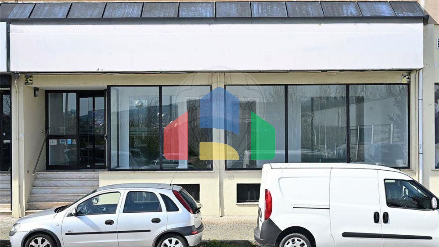 Commercial - Commercial/Retail - Loures, Loures - PT
