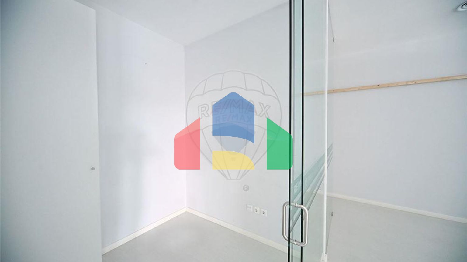 Commercial - Commercial/Retail - Loures, Loures - PT