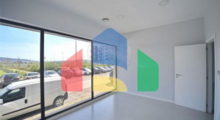 Commercial - Commercial/Retail - Loures, Loures - PT