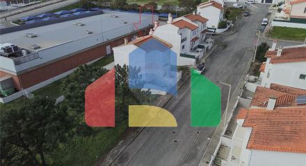 Residential - Single Family Home - T3 - Nazare, Nazare - PT