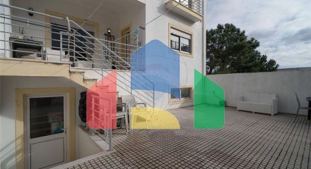 Residential - Single Family Home - T3 - Nazare, Nazare - PT