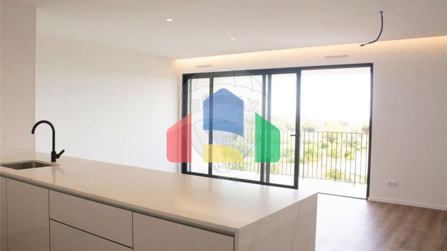 Residential - Condo/Apartment - T3 - Olhão, Olhão - PT