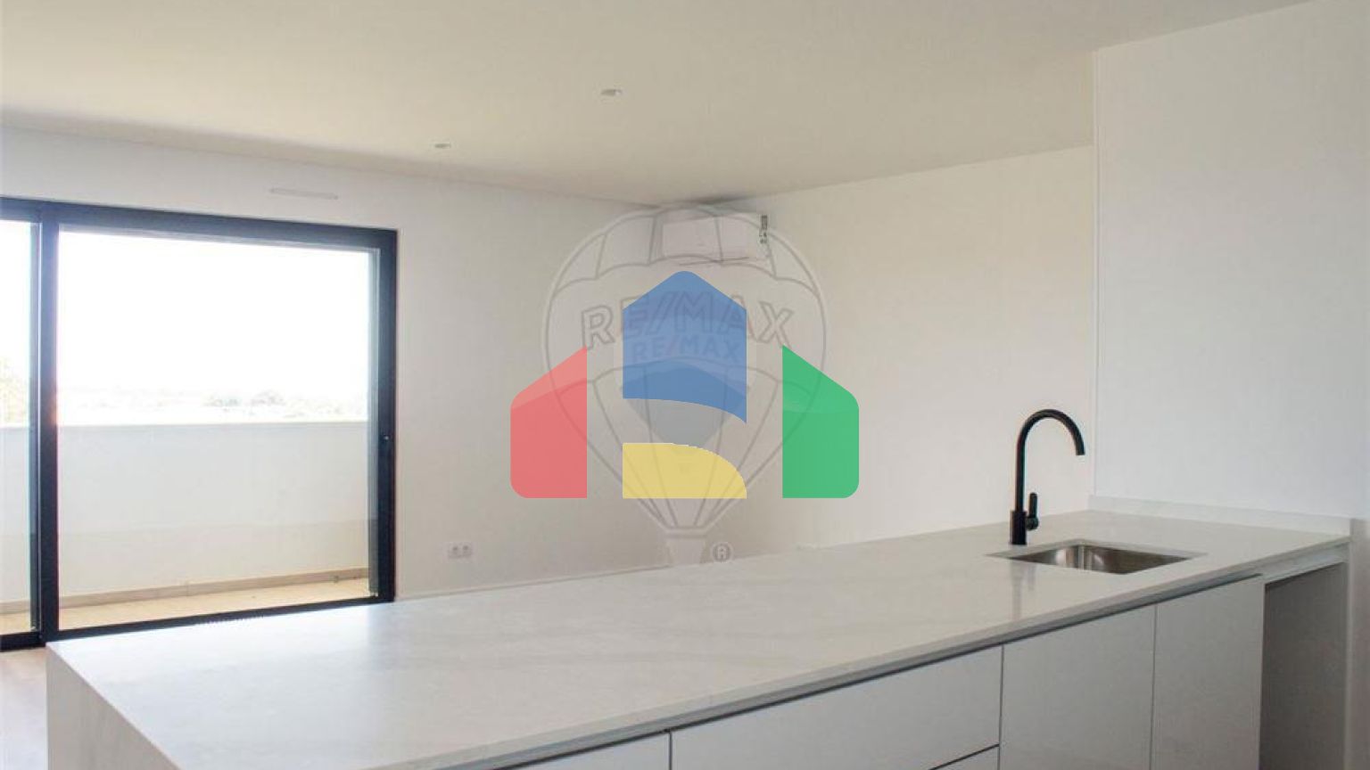 Residential - Condo/Apartment - T2 - Olhão, Olhão - PT