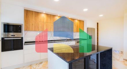 Residential - Single Family Home - T4 - Portimao, Portimao - PT