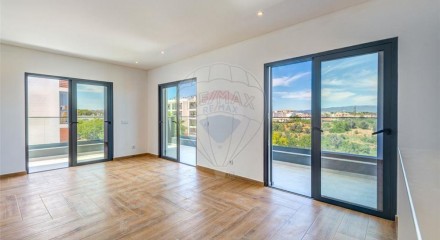 Residential - Condo/Apartment - T2 - Portimao, Portimao - PT