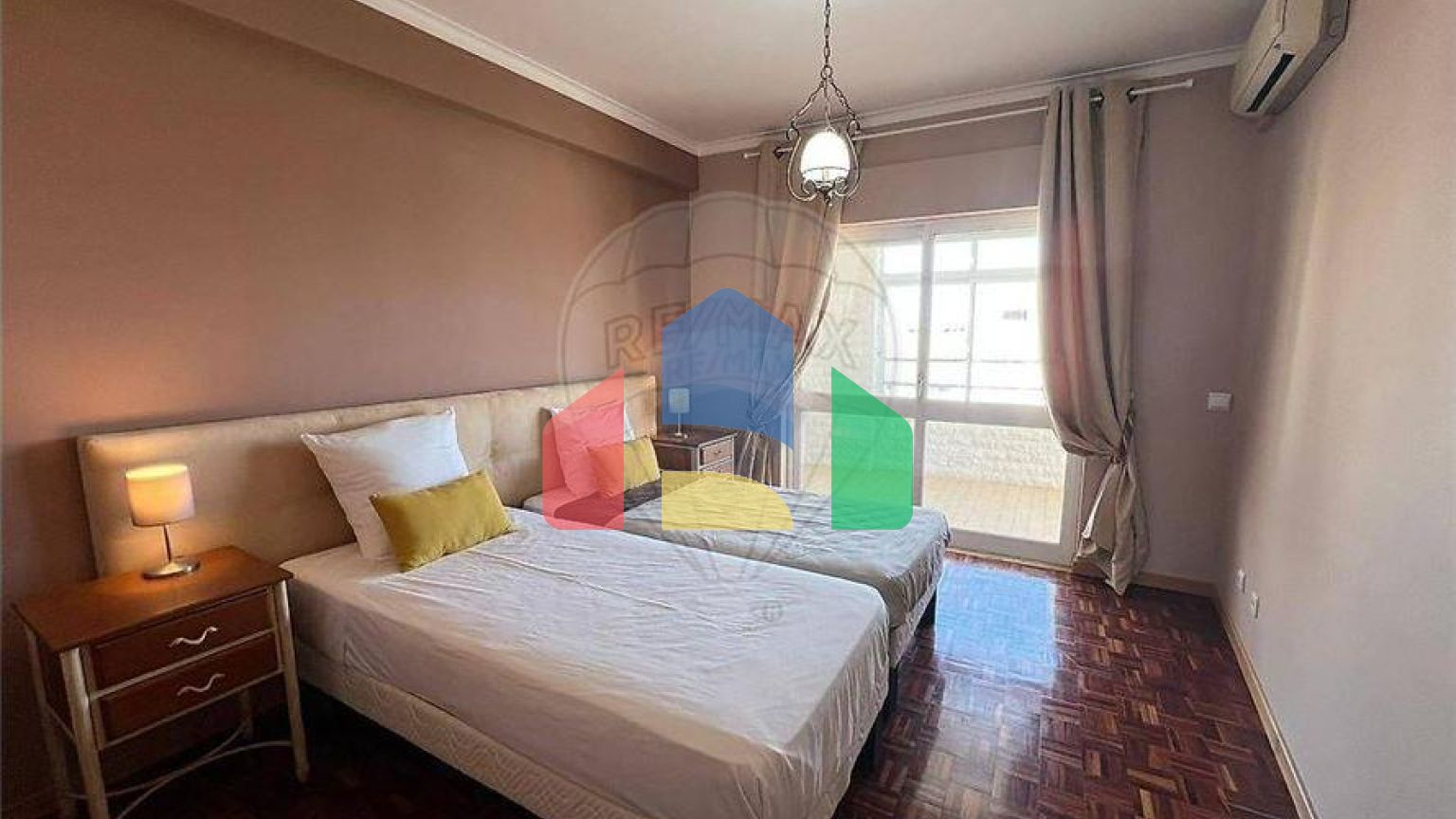 Residential - Condo/Apartment - T4 - Quarteira, Loule - PT