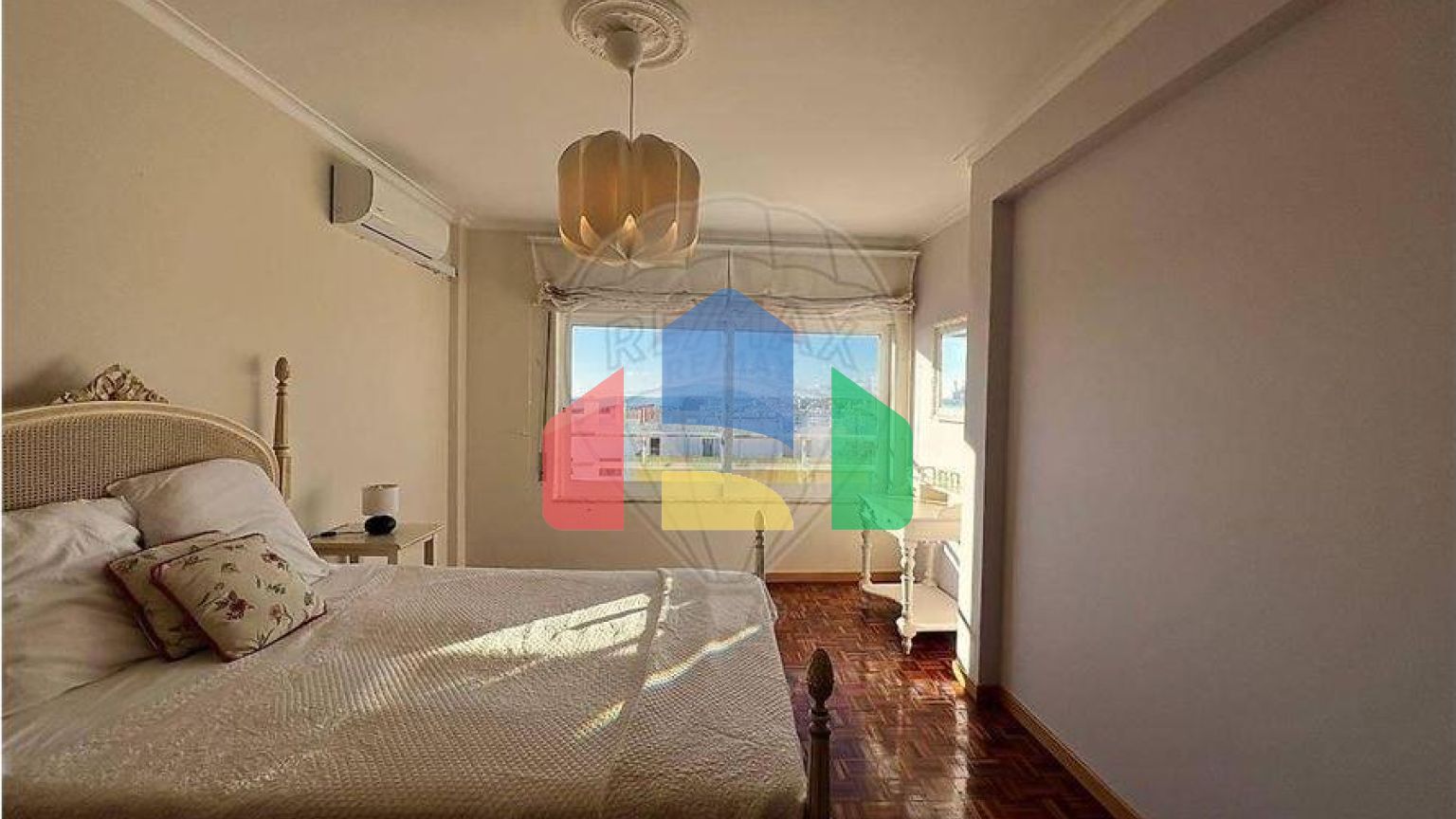 Residential - Condo/Apartment - T4 - Quarteira, Loule - PT