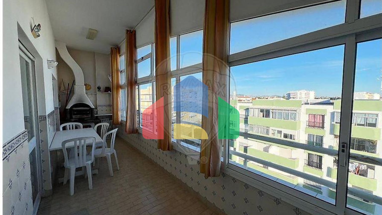 Residential - Condo/Apartment - T4 - Quarteira, Loule - PT