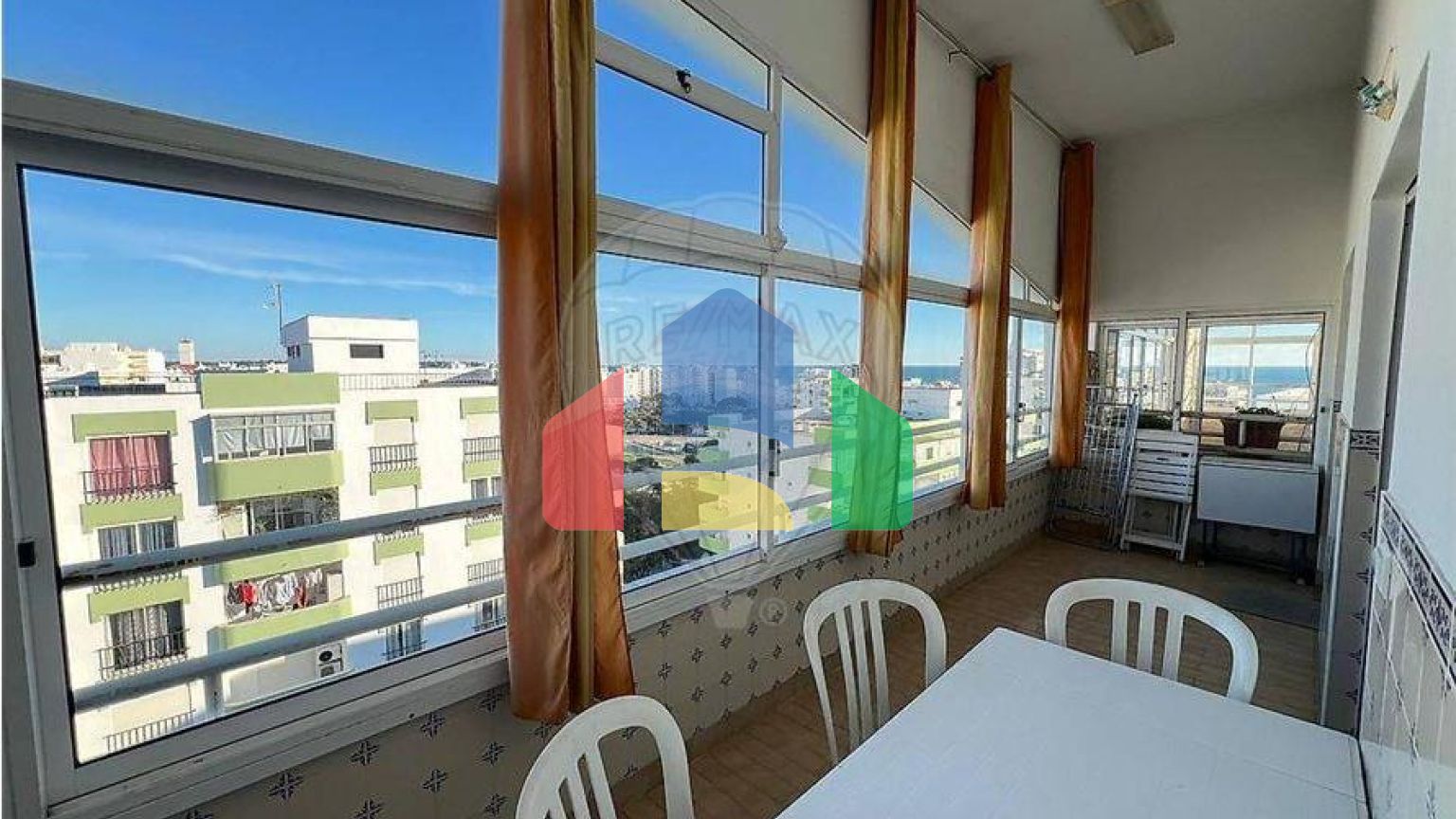 Residential - Condo/Apartment - T4 - Quarteira, Loule - PT