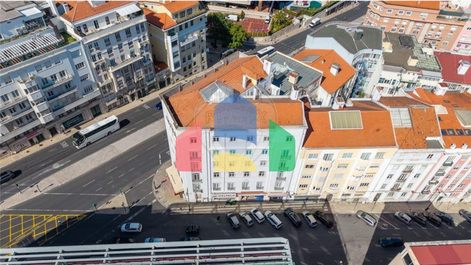 Residential - Condo/Apartment - T4 - Santo Antonio, Lisbon - PT