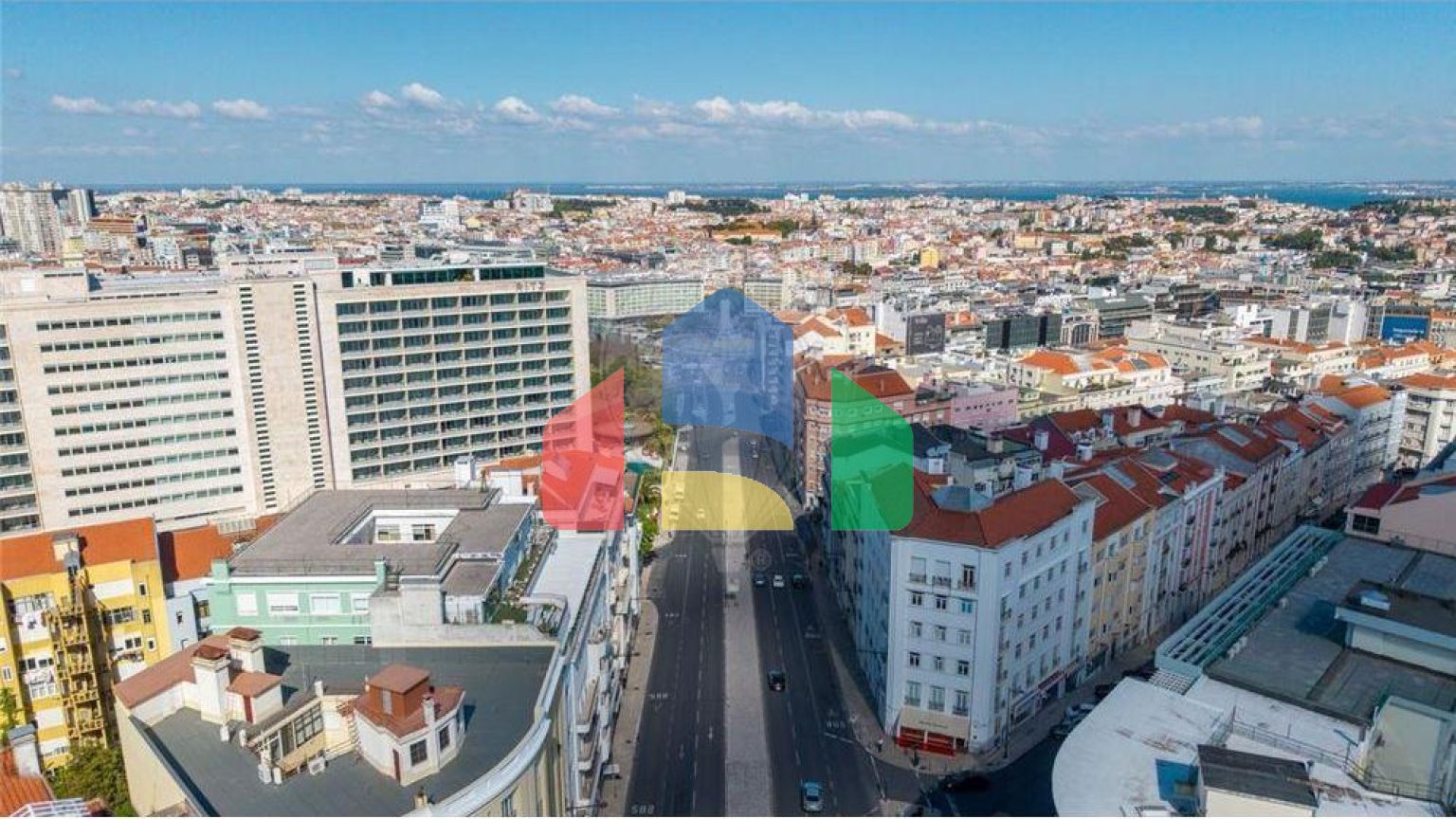 Residential - Condo/Apartment - T4 - Santo Antonio, Lisbon - PT