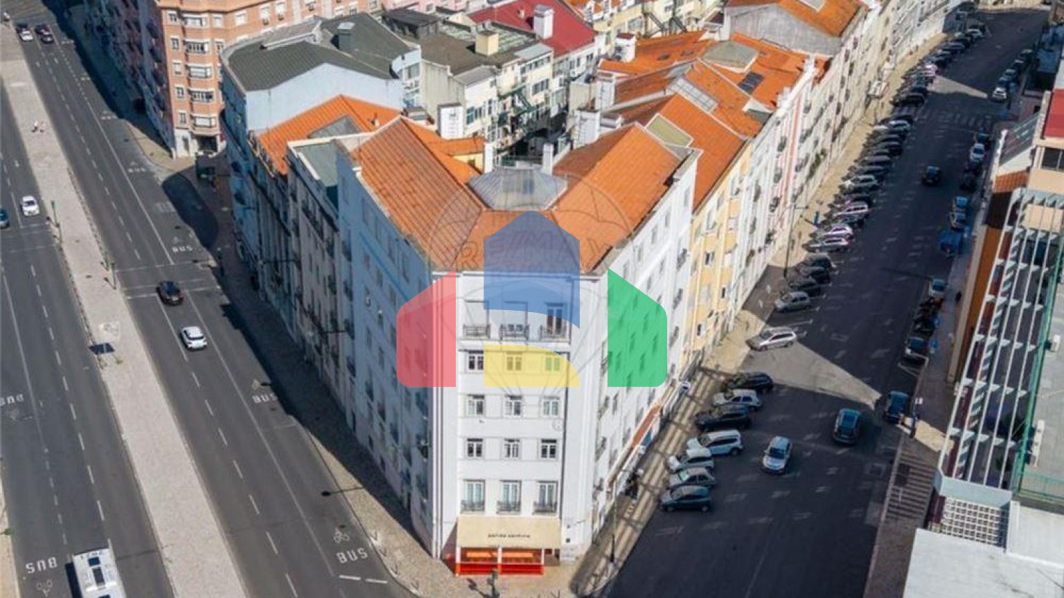 Residential - Condo/Apartment - T4 - Santo Antonio, Lisbon - PT