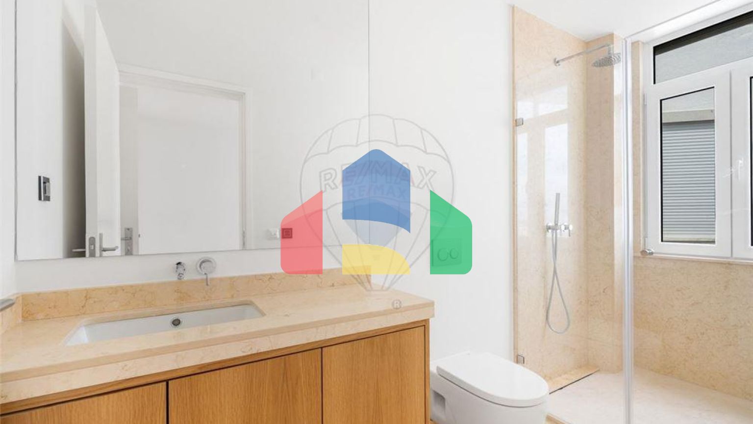 Residential - Condo/Apartment - T4 - Santo Antonio, Lisbon - PT