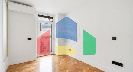 Residential - Condo/Apartment - T4 - Santo Antonio, Lisbon - PT