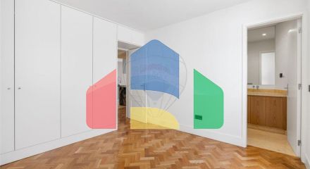 Residential - Condo/Apartment - T4 - Santo Antonio, Lisbon - PT