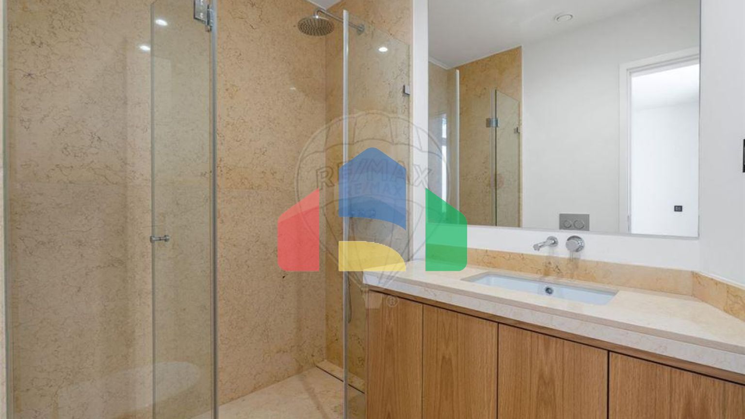 Residential - Condo/Apartment - T4 - Santo Antonio, Lisbon - PT