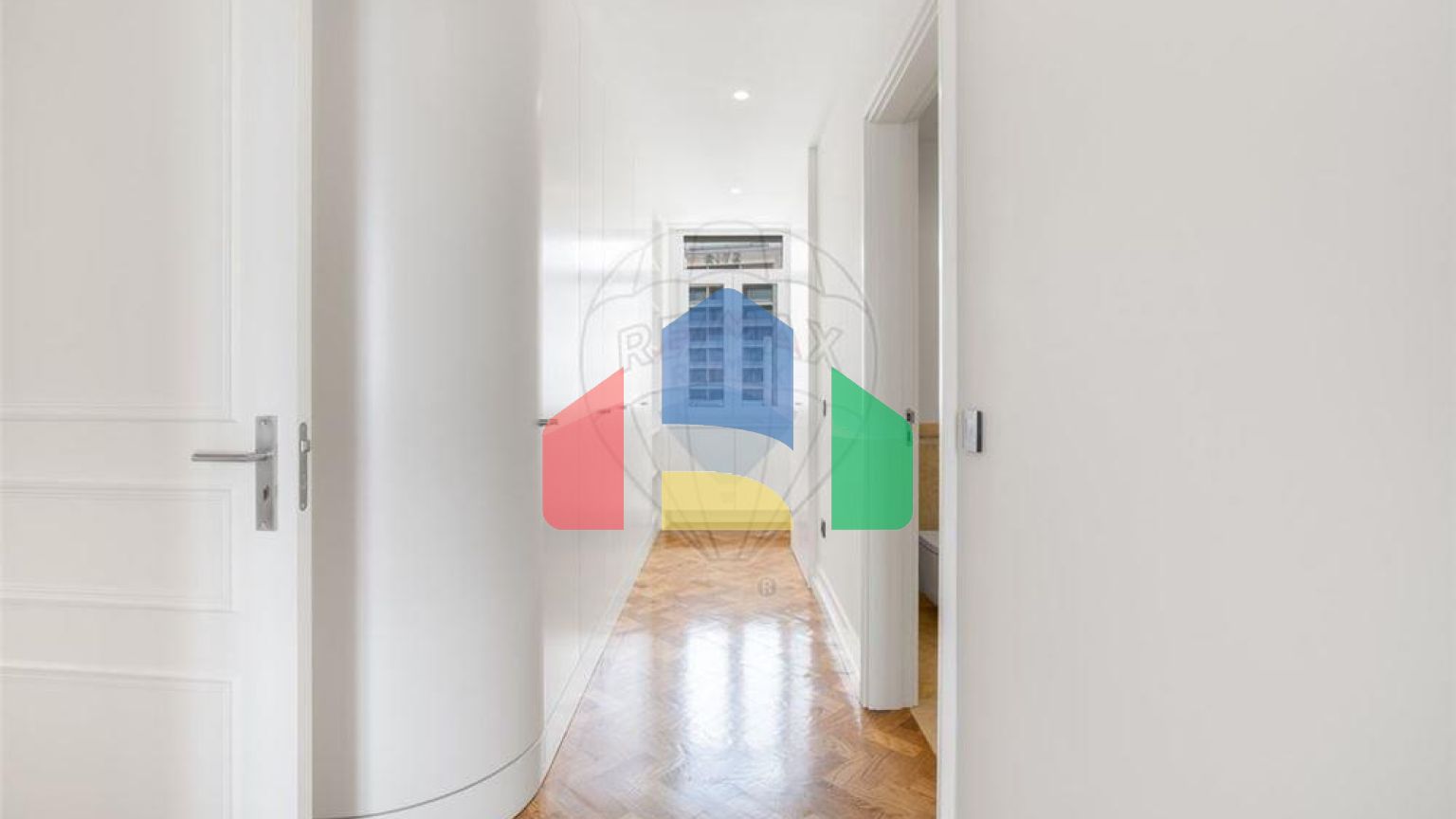 Residential - Condo/Apartment - T4 - Santo Antonio, Lisbon - PT