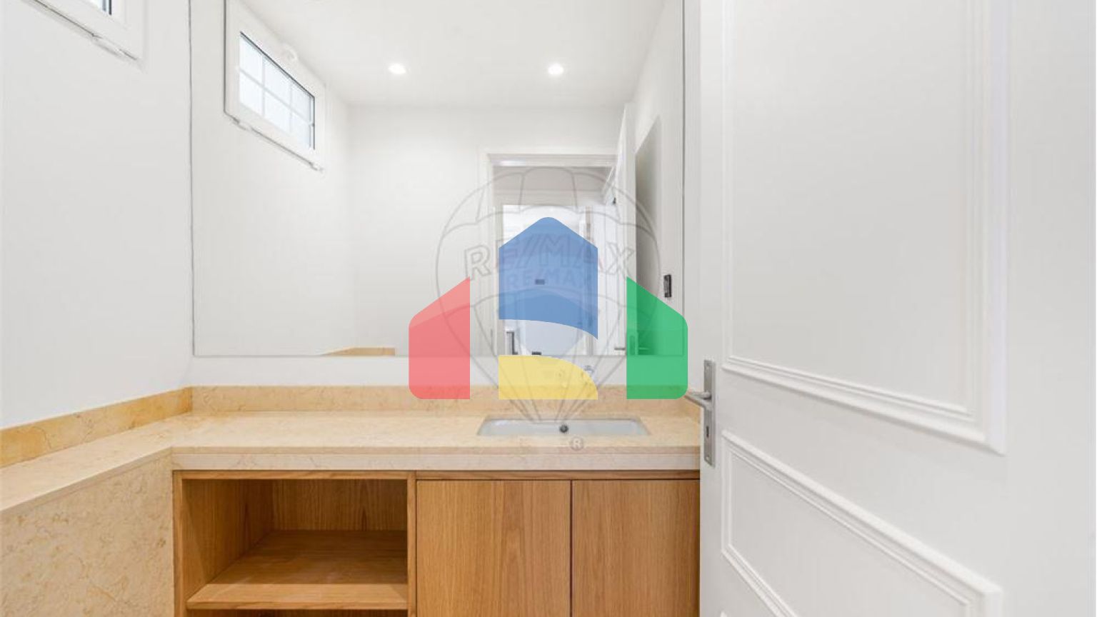 Residential - Condo/Apartment - T4 - Santo Antonio, Lisbon - PT