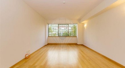 Residential - Condo/Apartment - T1 - Santo Antonio, Lisbon - PT