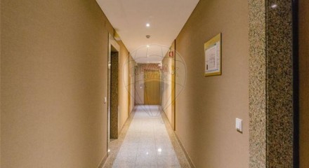 Residential - Condo/Apartment - T1 - Santo Antonio, Lisbon - PT
